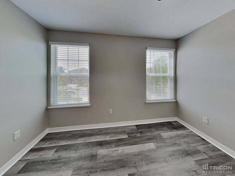 Building Photo - 509 Kestrel Dr