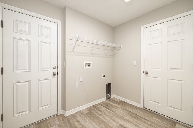 Building Photo - 13011 Pennybrook Dr