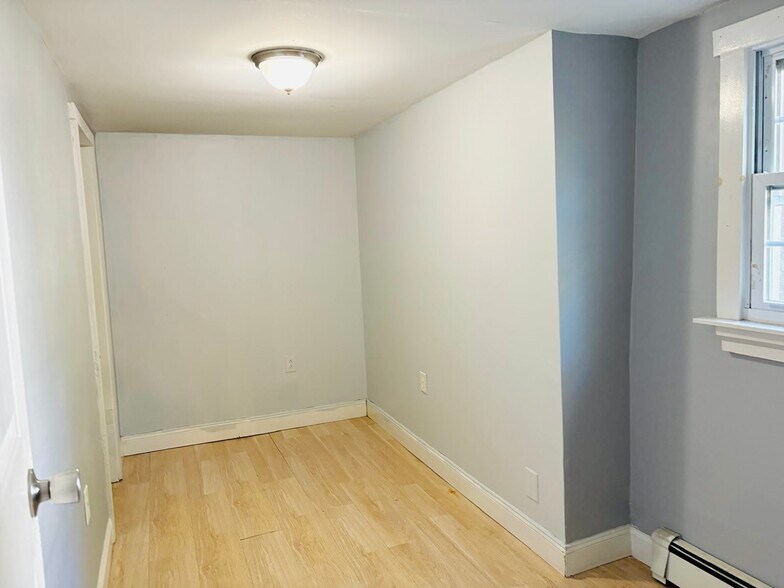 Building Photo - 234 Greenwich Ave