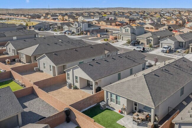 Building Photo - 10650 Valedon Ln SW