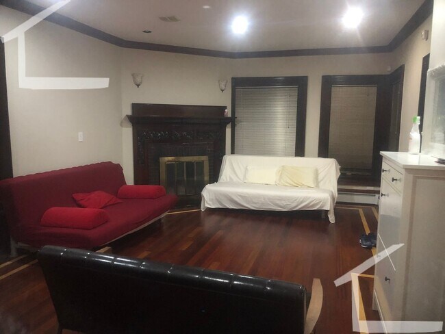 Building Photo - Central Brookline Location, Central Heat/A...