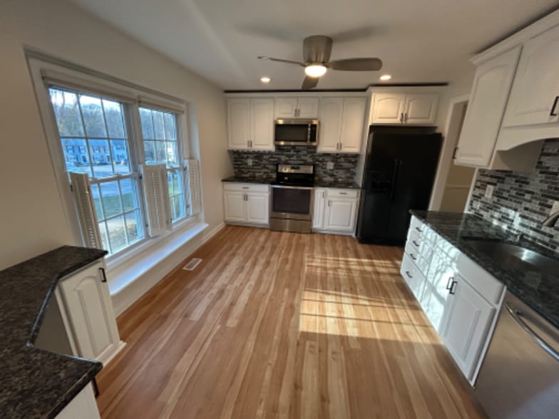 Building Photo - 30 Old Mill Bottom Rd N