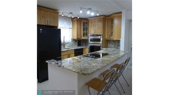 Building Photo - 123 Deer Creek Blvd