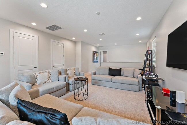 Building Photo - 1077 Faulkner Ter