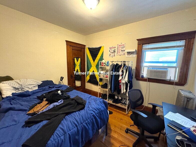 Building Photo - 258 Boston Ave