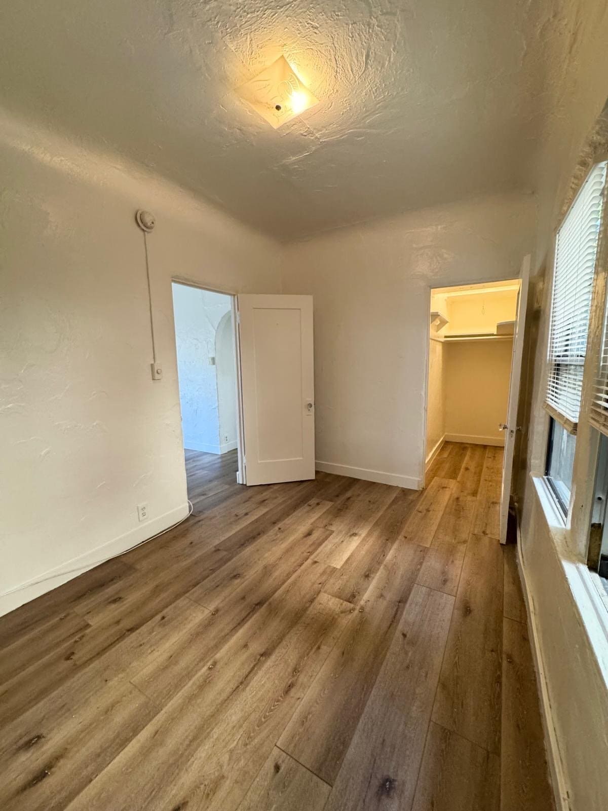 Building Photo - 808 2/5-805 N Poinsettia Pl