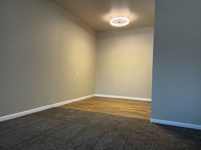 Building Photo - 1215 24th Street Place - River Oaks Apartm...