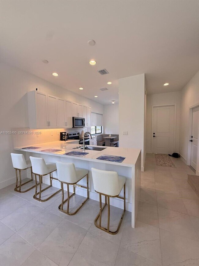 Building Photo - 5816 Agostino Way