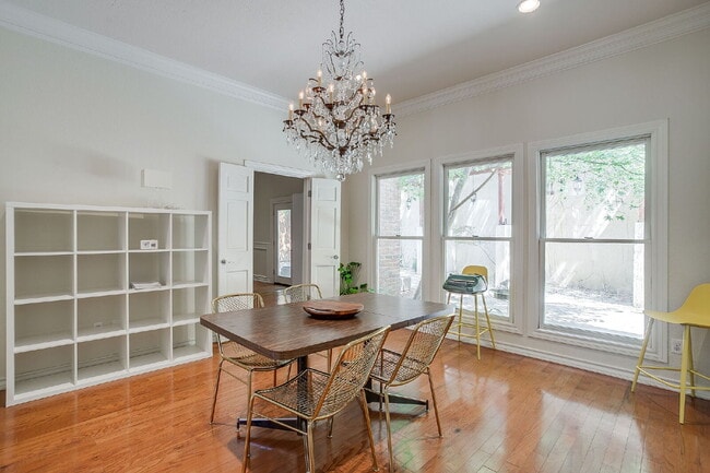 Building Photo - Private 4 Bedroom Retreat for Lease