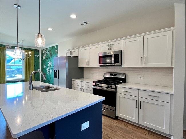 Building Photo - 876 Hedgefield Way