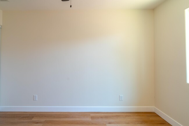 Building Photo - 6406 Shane Pl