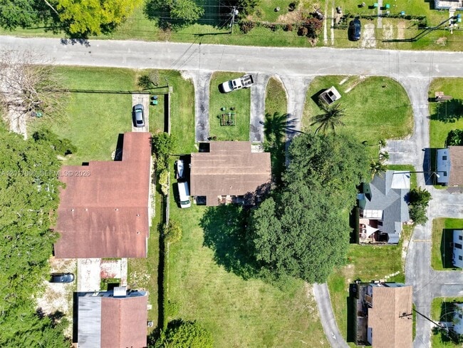 Building Photo - 577 NW 90th St