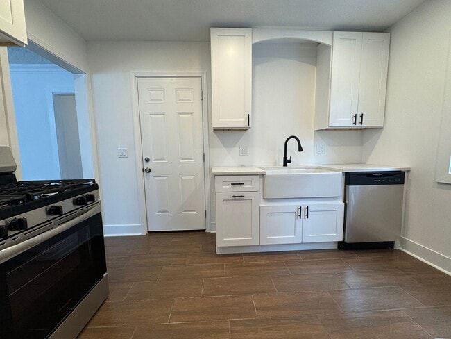 Building Photo - 3627 Lindholm Rd