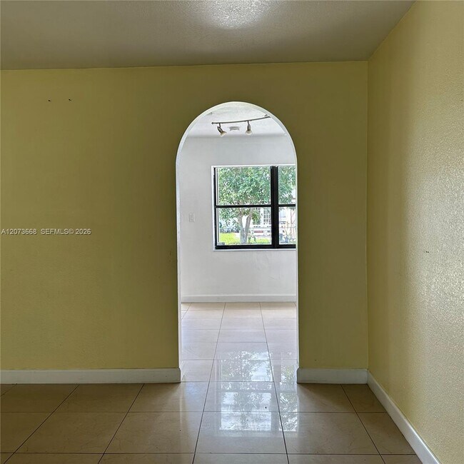 Building Photo - 6432 Flagler St