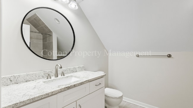 Building Photo - 1010 Winterberry Cir