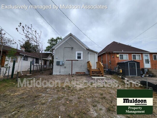 Building Photo - 625 Elm St