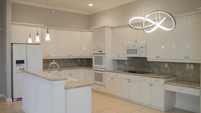 Building Photo - 2288 Quail Roost Dr