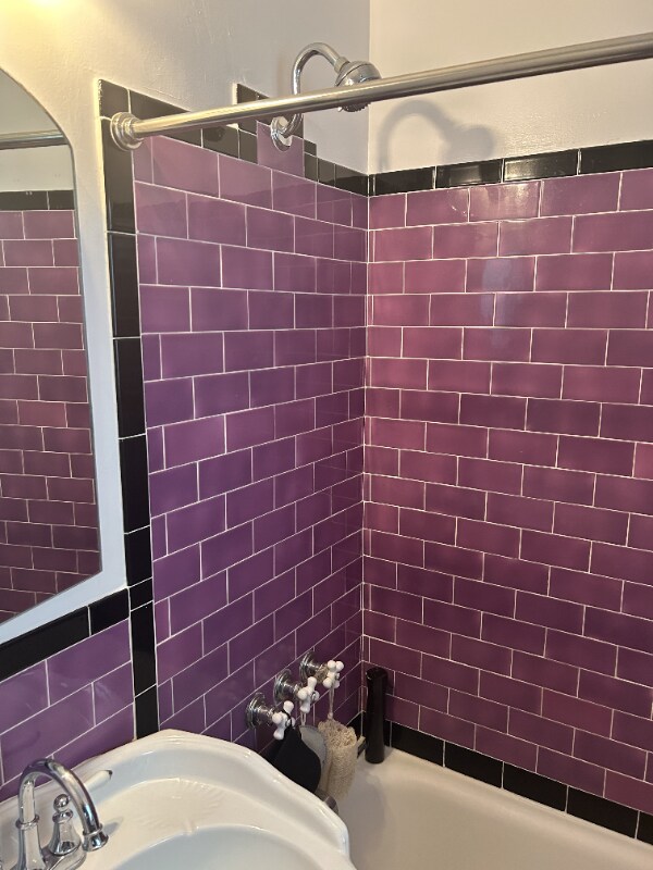 Building Photo - 415 N Sycamore Ave