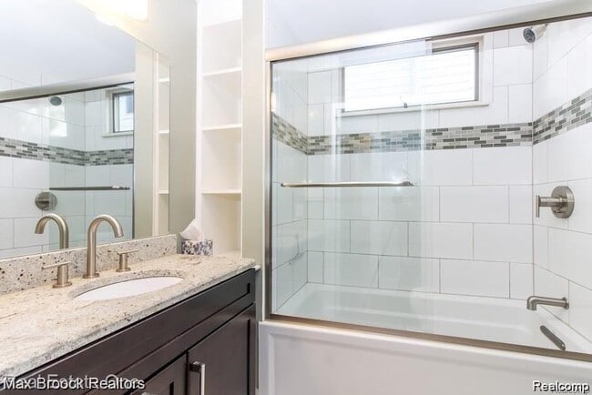 Building Photo - 1183 Bird Ave