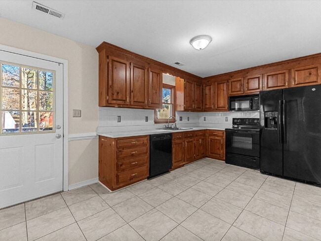 Building Photo - 11330 Bailey Woods Dr