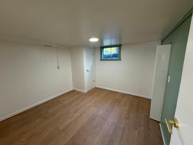 Building Photo - 617 Fletcher Ln
