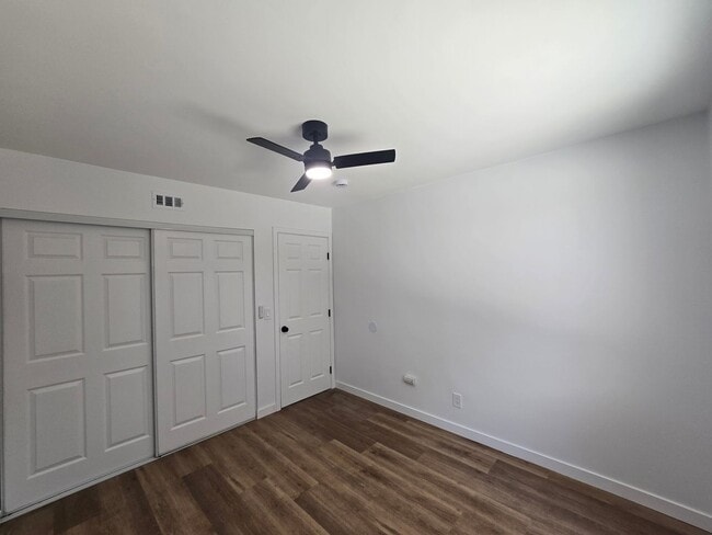 Building Photo - Freshly Remodeled & Full of Charm on Banbury