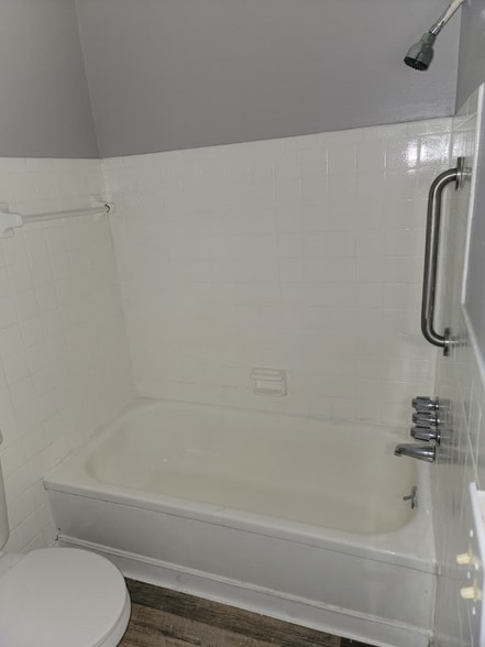 Building Photo - 13430 Euclid Ave