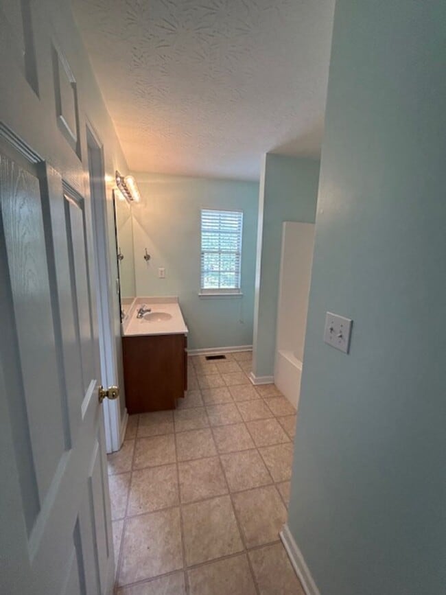 Building Photo - All electric 2 story home in Great Acres          20260608