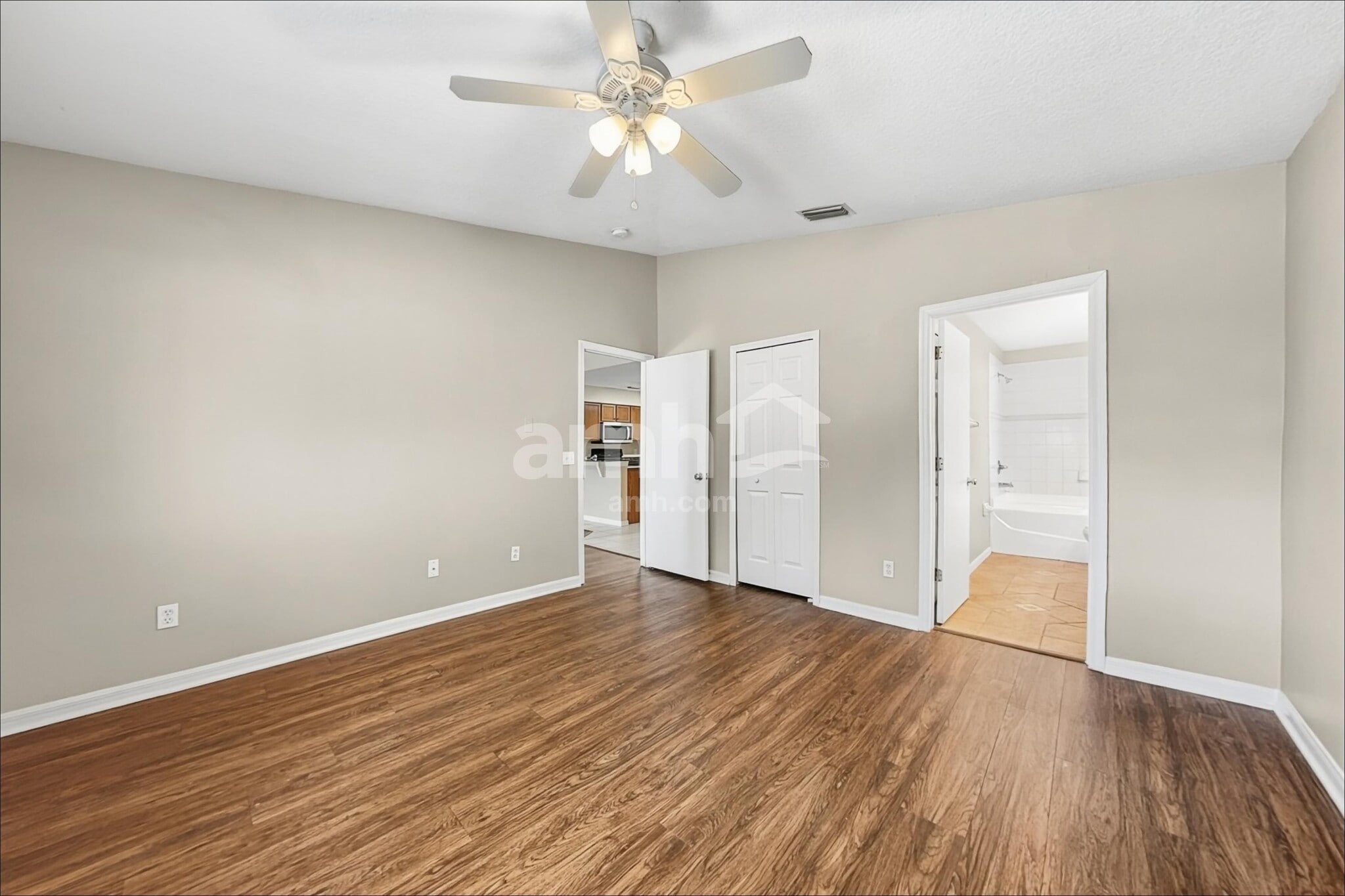 Building Photo - 12024 Cedarfield Dr