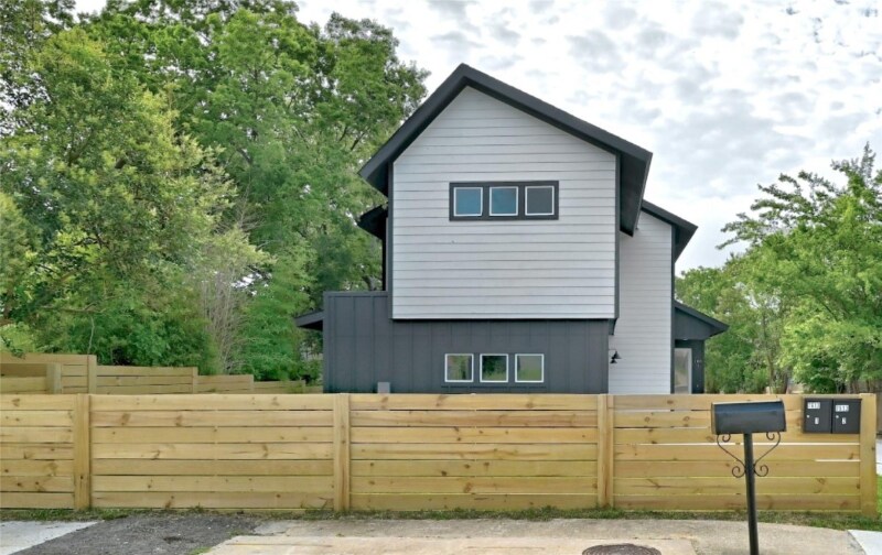 Primary Photo - 7613 Providence Ave