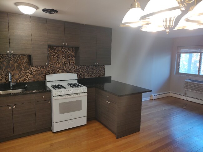 Building Photo - 8500 Waukegan Rd