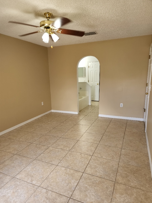 Building Photo - 4100 Mendenwood Ln