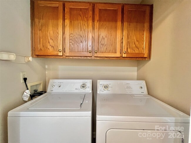 Building Photo - 9476 S Vicksburg Park Ct