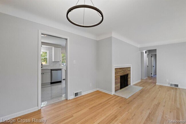 Building Photo - 2614 Essex St