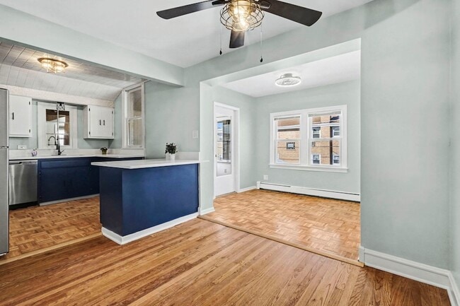 Building Photo - 6550 W Ebinger Dr