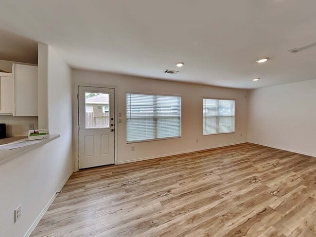 Building Photo - 6183 Dunsmore Cyn Ln