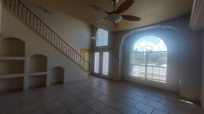 Building Photo - 3808 Tierra Allen Pl