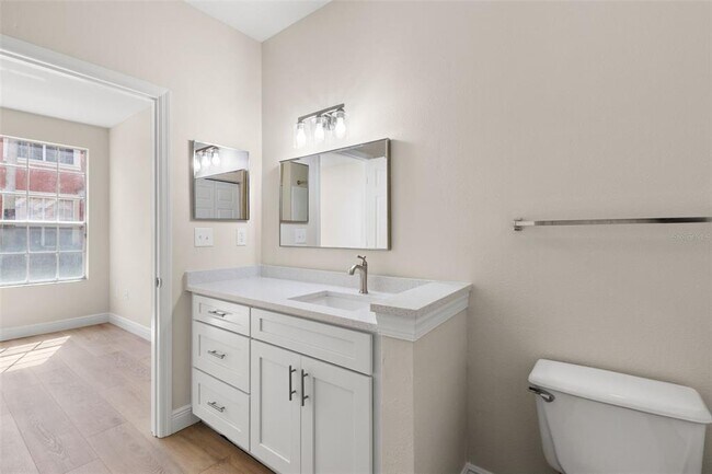 Building Photo - 9208 Lake Chase Island Way