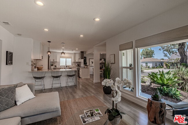 Building Photo - 3914 Somerset Dr