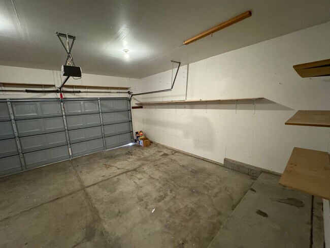 Building Photo - Beautiful Home in W Fort Collins