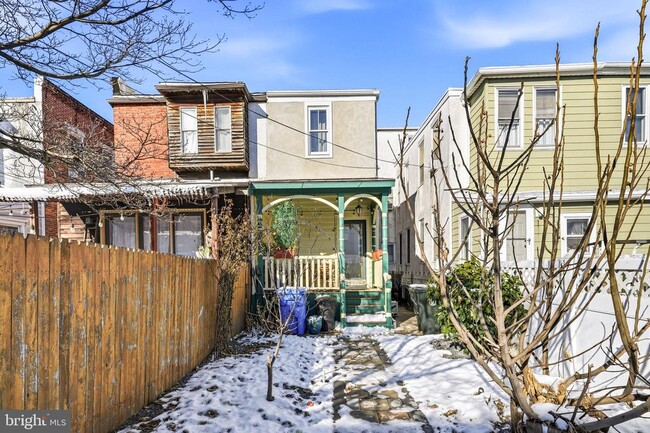 Building Photo - 346 E Union St