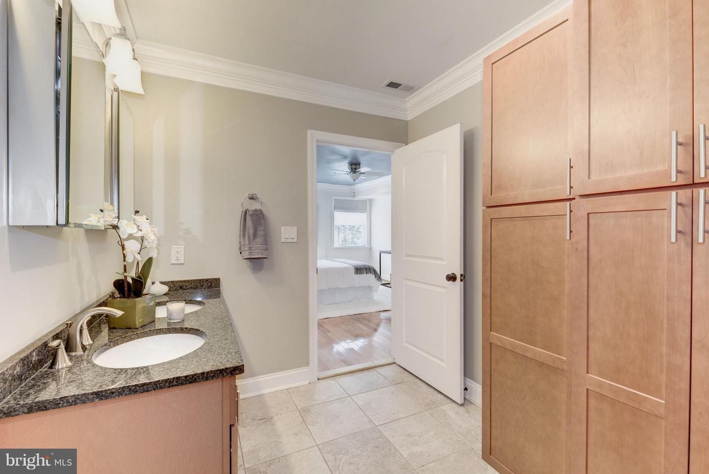 Master bedroom with linen closet - 5511 Colorado Ave NW