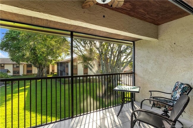 Building Photo - 4885 SE Capstan Ave