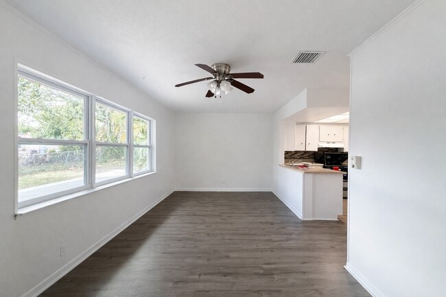 Building Photo - Tamarac Unit 2