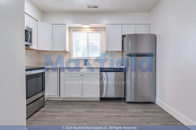 Building Photo - North Salt Lake 2 BD 1 BA Only $500 Deposi...