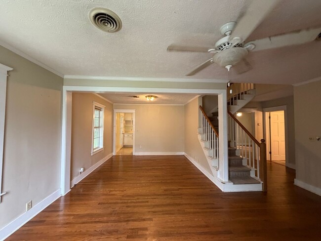 Building Photo - 207 Goodman Pl