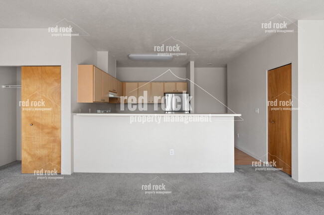 Building Photo - 22855 E Country Vista Dr