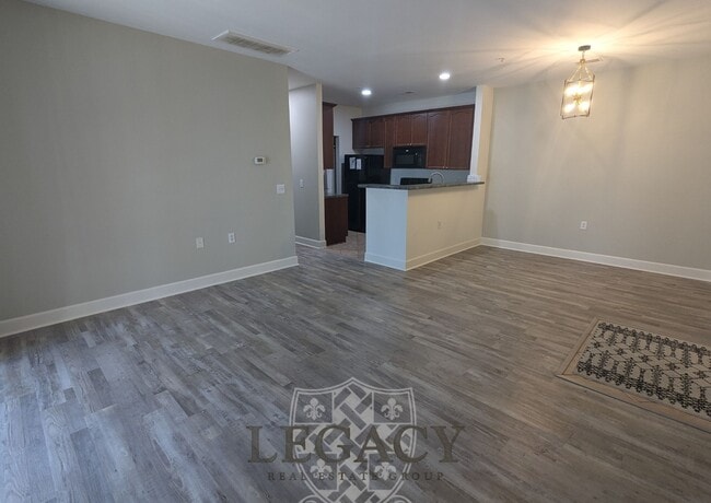 Building Photo - 8045 Bienville Dr