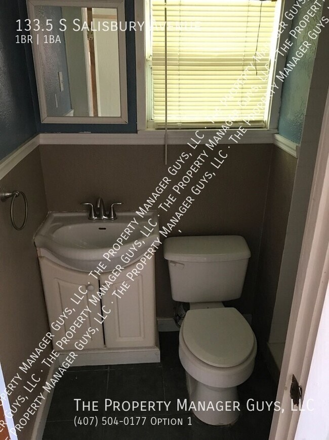 Building Photo - 133.5 S Salisbury Ave