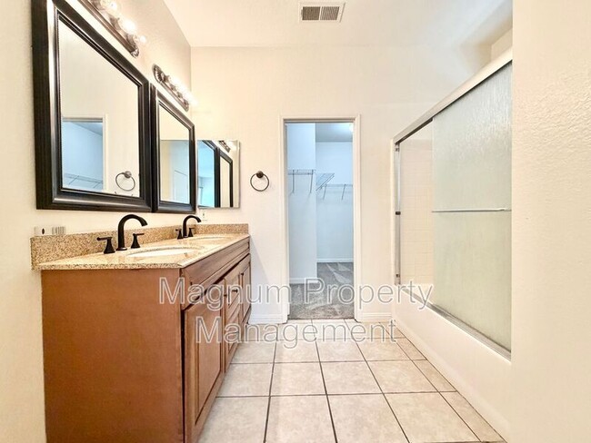 Building Photo - 33205 Gypsum St
